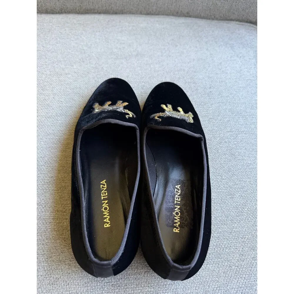 Ramon Tenza Taylor Velvet Loafer Black Elephant Embroidered Women's 8